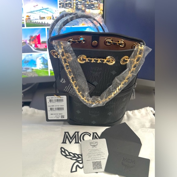 🔥NEW MCM Mini Visetos backpack with chain shoulder straps - Picture 7 of 8